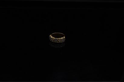 null Ring in 18k (750) yellow gold paved with diamonds. 

Finger size : 54.5 - Gross...