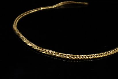 Necklace in 18K (750) yellow gold.

Marked...