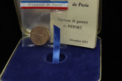 null 
Gold coin (920) of 1/2 franc Semeuse 1972 (in blister)




With certificate...