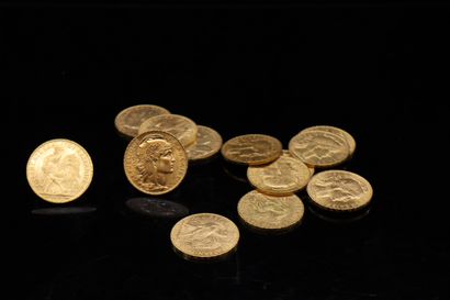 Lot of fourteen 20 francs gold coins with...