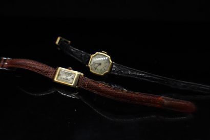 null Lot of two watches with 18K (750) yellow gold case.

Eagle head hallmark.

Marked...