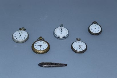 Four wrecks of pocket watches of which two...