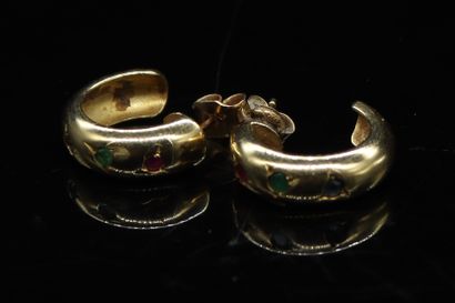 Pair of 18k (750) yellow gold earrings set...