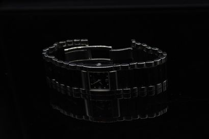 null BAUME&MERCIER



Ladies' watch in metal, dial with black background, baton indexes...