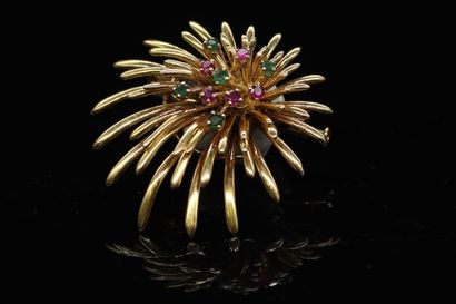 null Cocktail brooch in 18K (750) yellow gold set with emeralds and synthetic rubies....