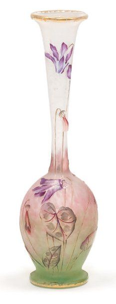 DAUM Vase soliflore Épreuve de tirage industriel réalisée en verre marmoréen et givré...