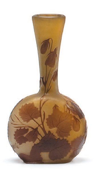 GALLÉ Émile (1846 - 1904) Vase ovoïde à col cylindrique évasé Épreuve de tirage industriel...
