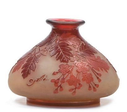 GALLÉ Émile (1846 - 1904) Vase de forme ovoïde aplatie à col étranglé Épreuve de...