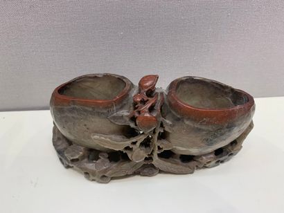 null Double brush pot in hard stone, decorated with flowering branches.

China XXth.

H....