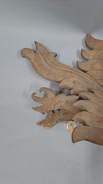 null THAILANDE - XIXe siècle

Deux fragments d'élément architectural en forme d'oiseaux...