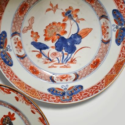 null COMPAGNIE DES INDES

Three plates in polychrome enamelled porcelain decorated...