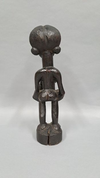 null SENOUFO, Côte d'Ivoire,

Statue représentant une maternité en bois à patine...