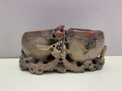 null Double brush pot in hard stone, decorated with flowering branches.

China XXth.

H....