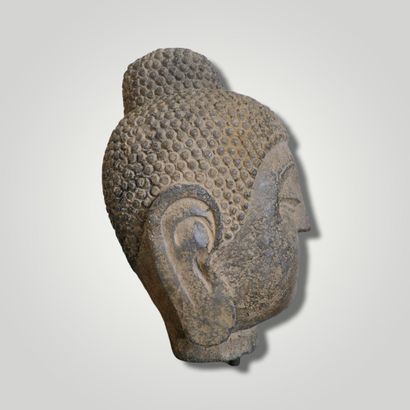 null 
Buddha head in sandstone. 20th century. Presented on a wooden base.




Height...