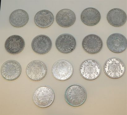 null Lot de 33 pièces de 5 francs argent

IIème république, Napoléon III et IIIème...