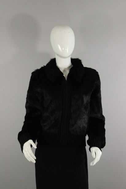 null GERARD DAREL



Nice jacket in black rabbit with front zip. 

Nice condition....