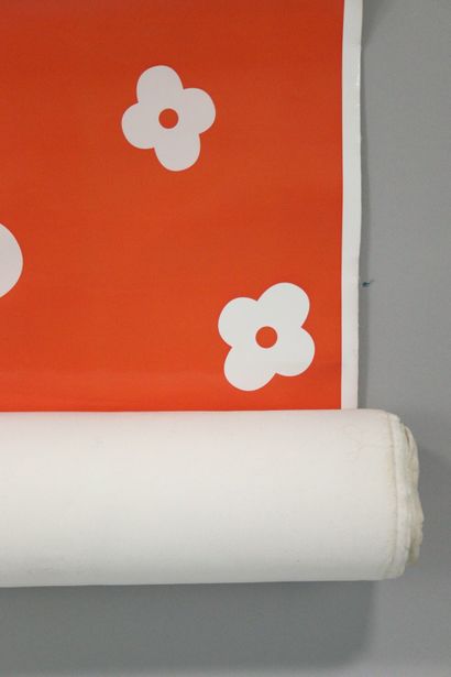 null COURREGES 

Circa 1970



Rare roll of thick vinyl fabric with floral print...