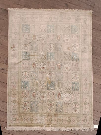 null Ghoum silk carpet 
Iran, About 1975/80
Dimensions. 198 x 140 cm
Silk velvet...