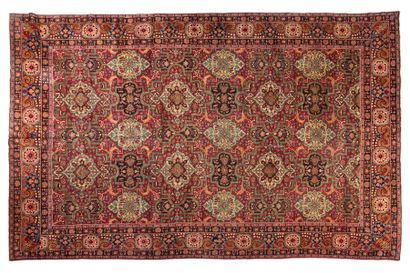 null KIRMAN carpet (Persia), late 19th century early 20th century
Dimensions : 480...