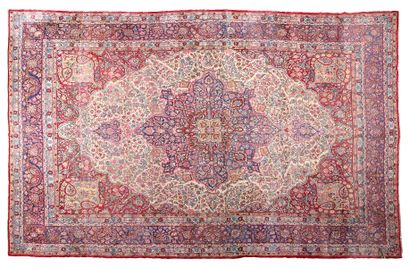null Exceptional and very important KIRMAN-LAVER carpet (Persia), end of the 19th...