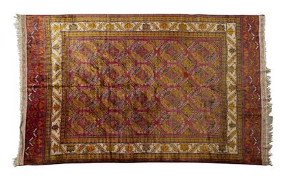null Important tapis KIZIL-AYAK, (Asie Centrale), début 20e siècle
Dimensions : 310...