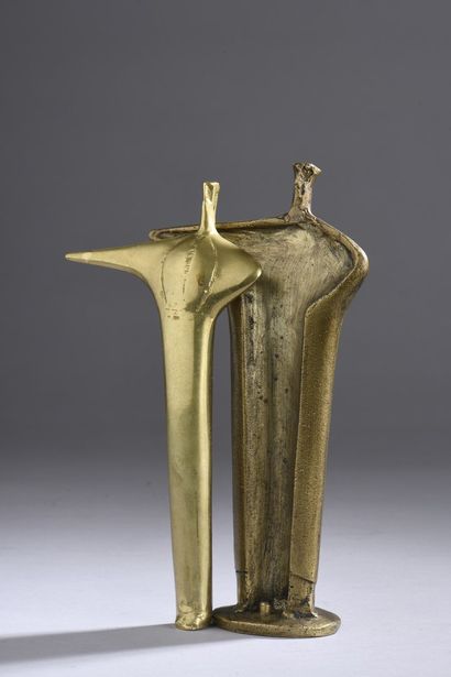 null PAPAGIANNIS Theodoros, born in 1942

Dancers

bipartite bronze with golden patina

on...