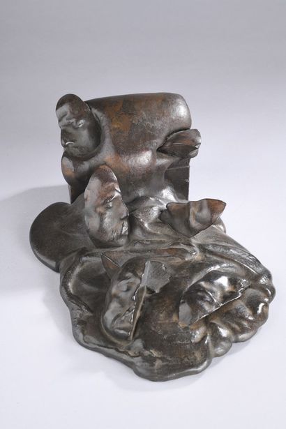 null CESAR, 1921-1998

Expansion to self-portrait, 1994

cast iron with brown patina...