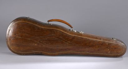 null Violin case in shape, rosewood veneer and marquetry. 

End of the XIXth cen...