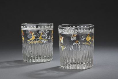 null Pair of molded glasses with ribs with polychrome enamelled decoration of birds...