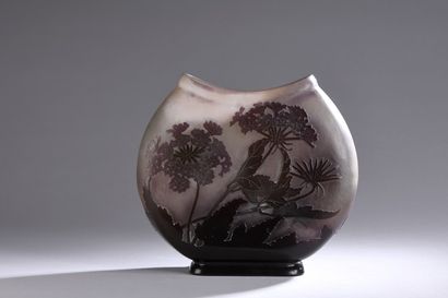 null ETABLISSEMENTS GALLE 

An ovoid vase with a flattened body and a flared neck...