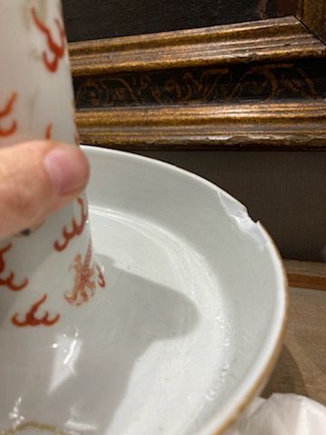 null CHINE - Début XXe siècle
Paire de pique-cièrges transformés en lampe en porcelaine...