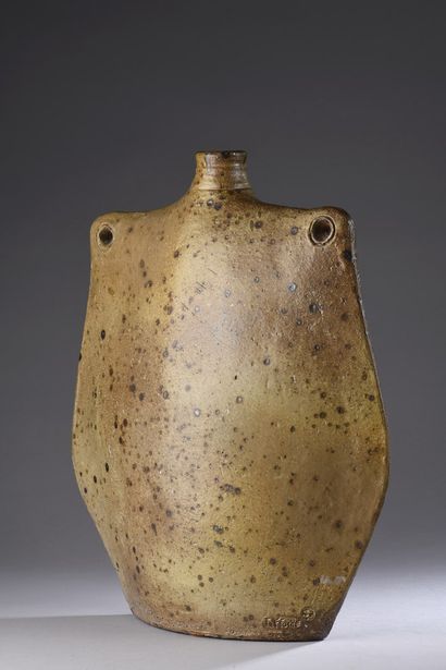 Gustave TIFFOCHE (1930 - 2011)

Large stoneware...