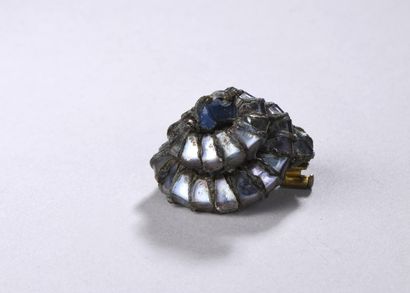 Line VAUTRIN (attributed to)

Brooch with...