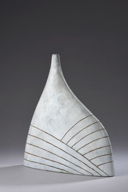 null André Aleth MASSON (1919 - 2009)

Stoneware bottle with curved pyramidal body...