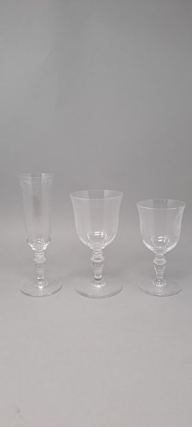 null BACCARAT
Part of a service of crystal glasses, model " Provence ", including...