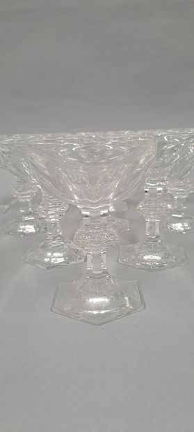 null BACCARAT
Suite of eleven crystal champagne glasses, Harcourt model, signed on...