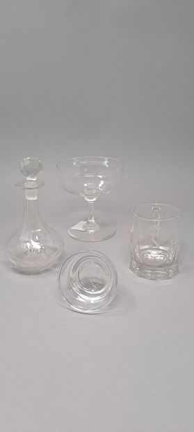 null SERVICE OF THE EMPEROR Napoleon III
Set of glass or crystal serving pieces engraved...