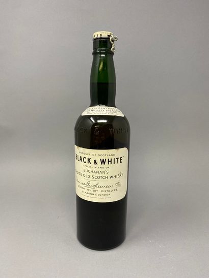 null 1 SCOTCH WHISKY "Black & White" bottle, Buchanan's (metal cap, old, without...