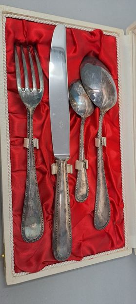 null Silver plated christening set including a tableware, a knife and a small spoon....