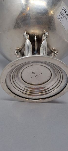 null Georg JENSEN (1866 - 1935)
Cup in silver 925 resting on a base stylized with...