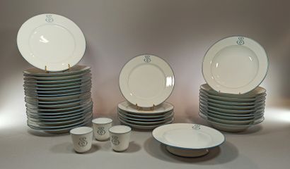 null MAJORELLE and J.R. in Limoges
Part of table service in white porcelain the marli...