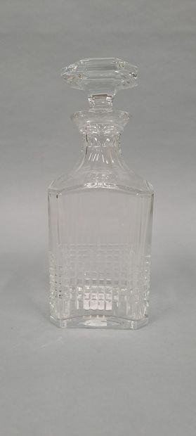 null BACCARAT
Crystal decanter, Nancy model. Signed Baccarat France. 
Height : 24...