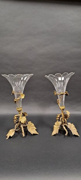 null Pair of horned glass vases with gilded metal mount stylizing vine branches.
H....