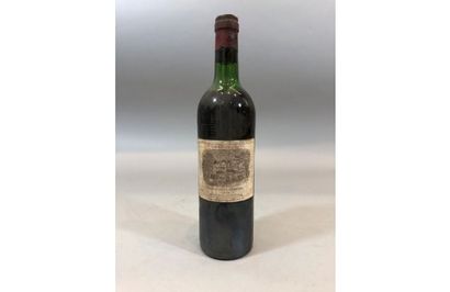 null 1 bottle of CH. LAFITE-ROTHSCHILD, 1°cru Pauillac 1975
(es,ela, MB/B)