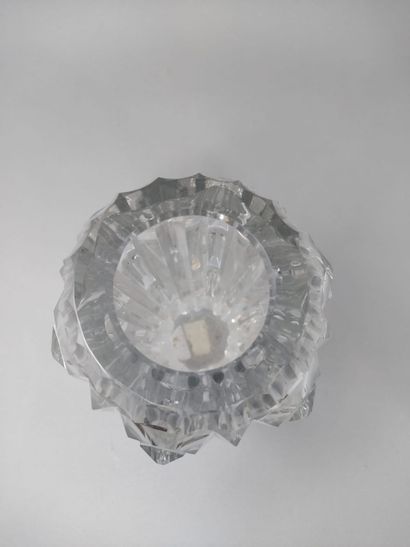 null HOUILLON Auguste (1885-1954)
Vase en cristal à col resseré, signé à la pointe...