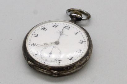 LONGINES
Silver pocket watch, bear hallmark...