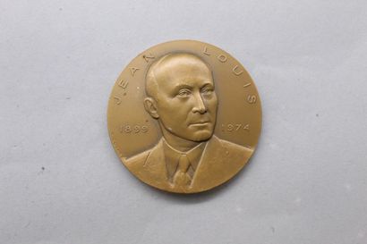 Table medal in bronze 
Obverse : bust of...