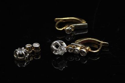 Earrings in 18k (750) yellow gold with diamonds....