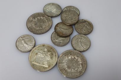 null Lot of silver coins including : 
- 50 Francs Hercules : 1974, 1975, 1977.
-...