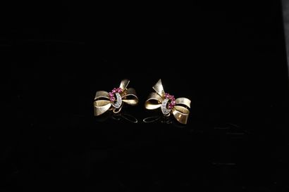 Earrings in 18k (750) yellow and white gold...